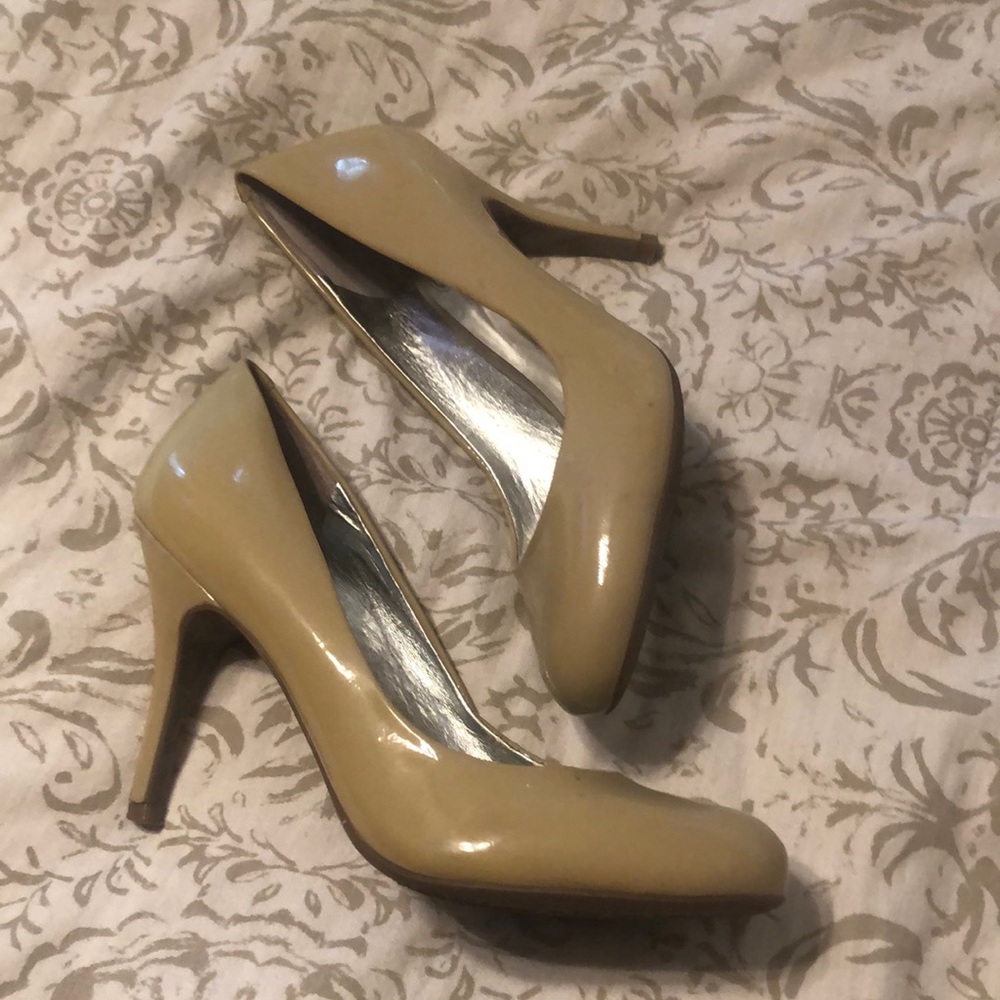 Womens nude heels